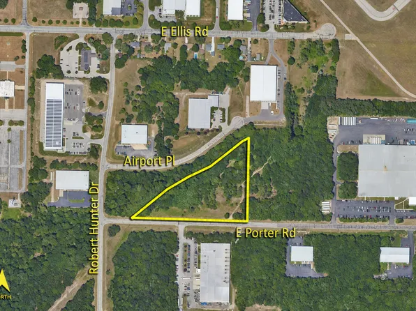 700 E Porter Rd, Muskegon, MI 49441