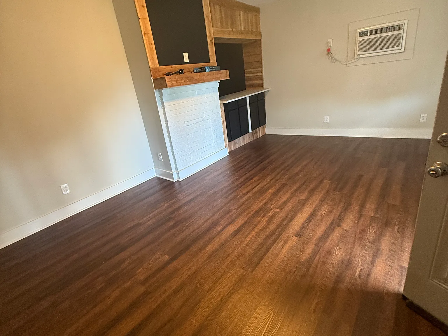1 bed, 1200 sqft, $1,200 — Photo 4
