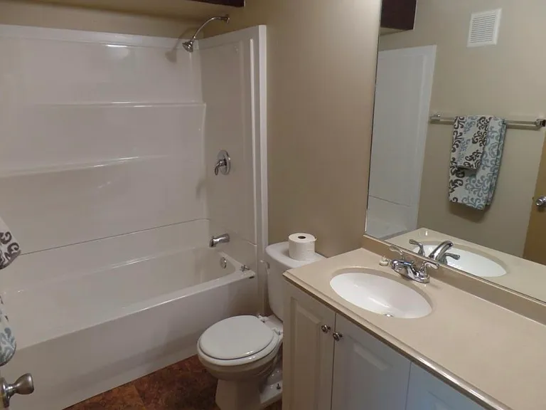 811 S La Grange Rd #C — Photo 11
