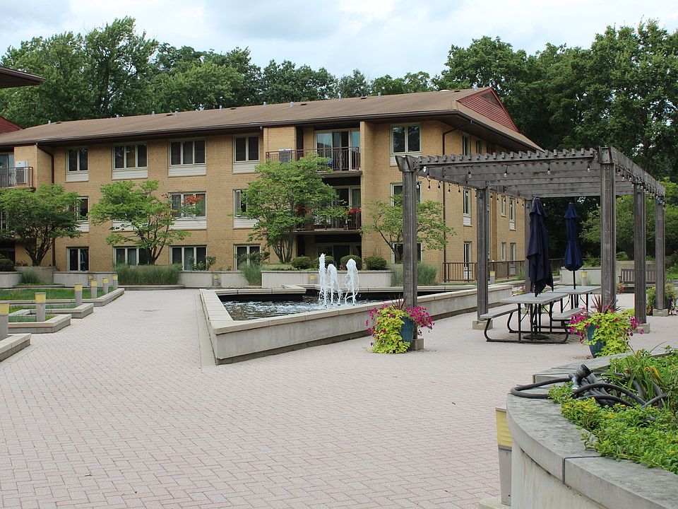 1st image of 2400 W Talcott Rd APT 223