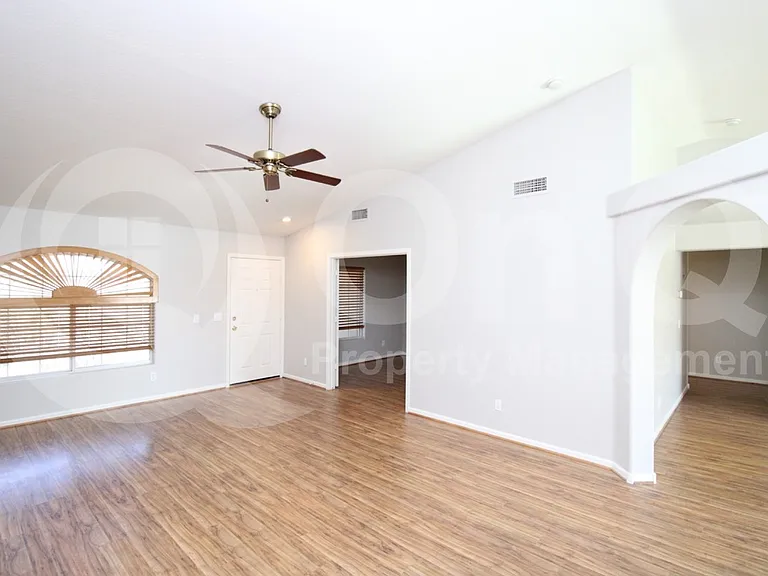 16149 N 163rd Dr — Photo 5