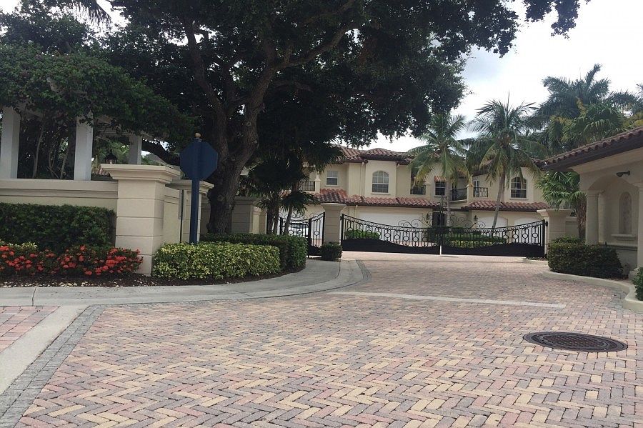 2nd image of 61 Marina Gardens Dr