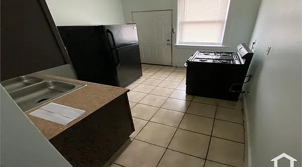 818 E Marquette Rd #1 — Photo 6