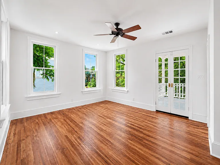 1202 E Duffy St — Photo 30
