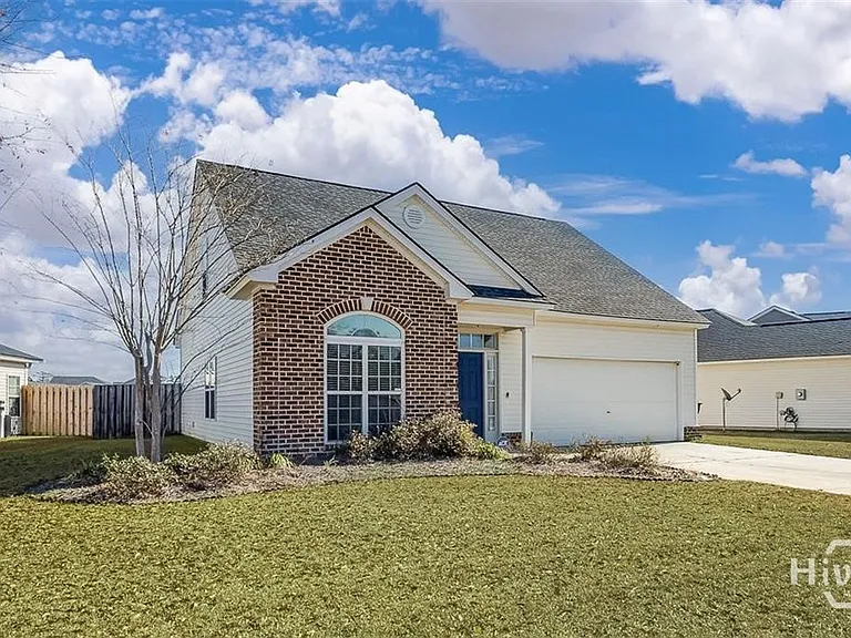 105 Archwood Dr — Photo 3