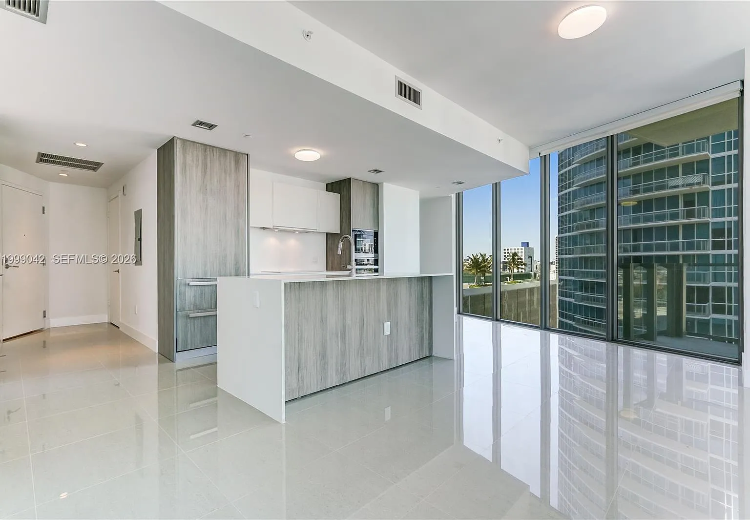 Biscayne Beach Condo — Photo 3