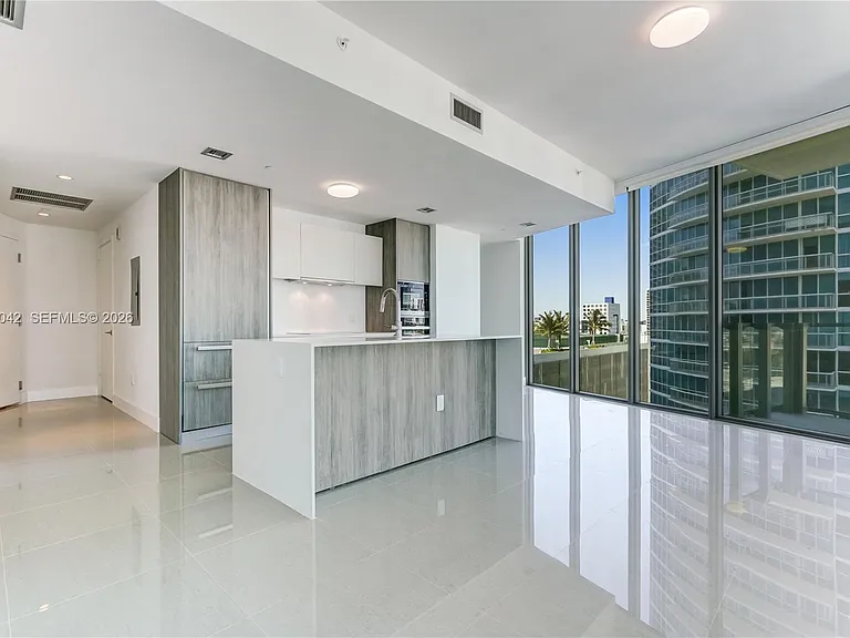 2900 NE 7th Ave #801 — Photo 3