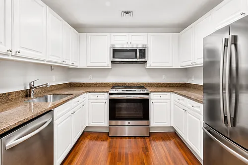 1505 Chestnut St Photo 1
