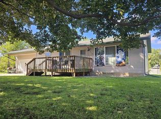 416 7th St E, Cresco, IA 52136