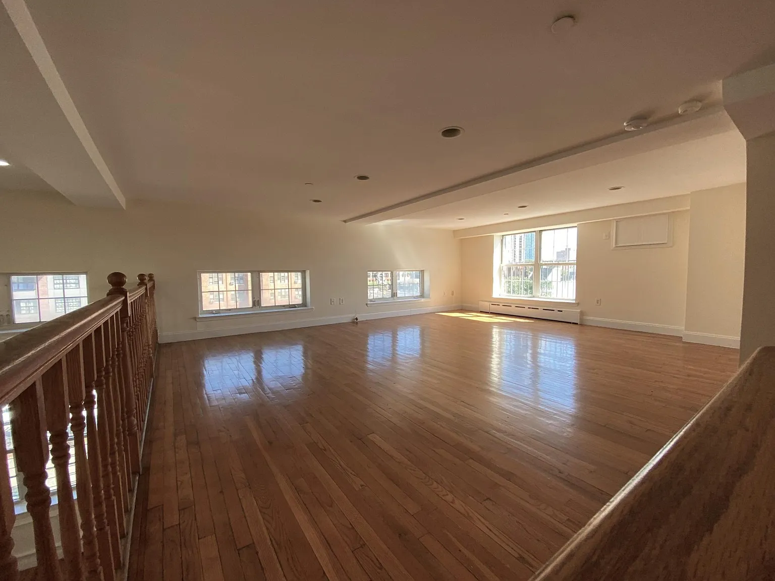 3 bed, 1276 sqft, $3,500 — Photo 3