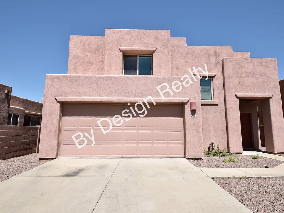 2926 N Cardell Cir