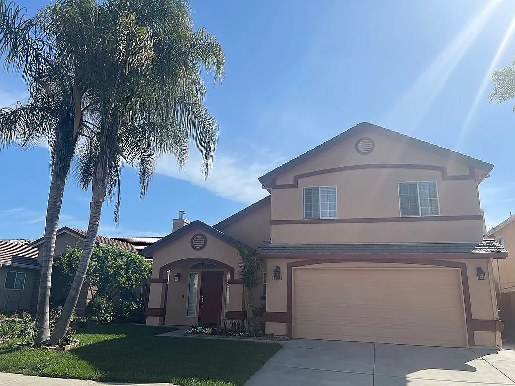 2898 Pompeii Ln photo 1