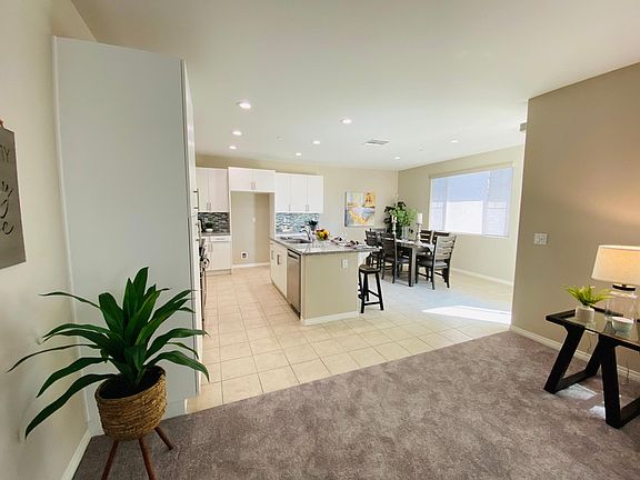 view of the Kitchen / Dining Area