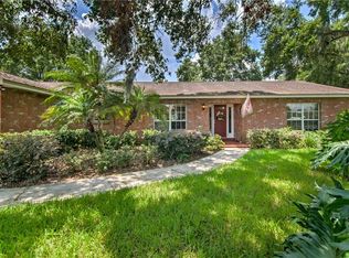 907 Brooker Rd, Brandon, FL 33511