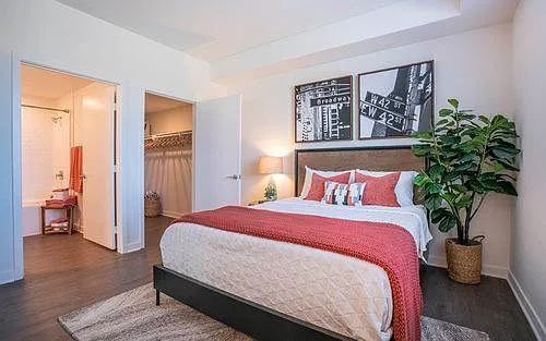 Rendezvous Apartments — Photo 13