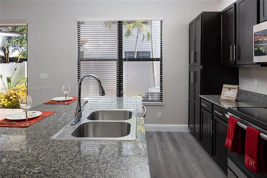 20981 NW 1st Ct — Photo 4