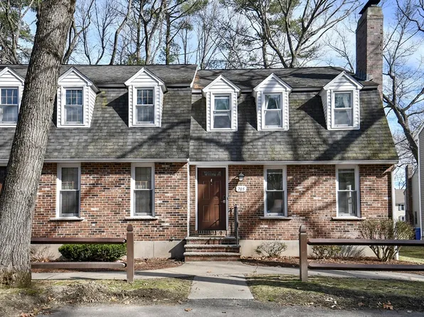 705 Wellman Ave #705, North Chelmsford, MA 01863