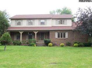3166 Hummingbird Hill Dr, Youngstown, OH