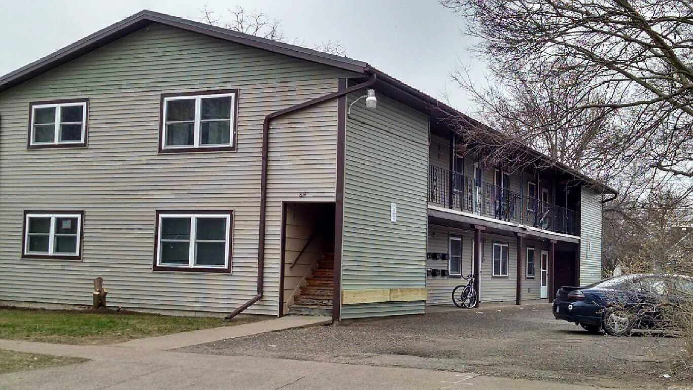 2 bed, 800 sqft, $860 — Photo 1