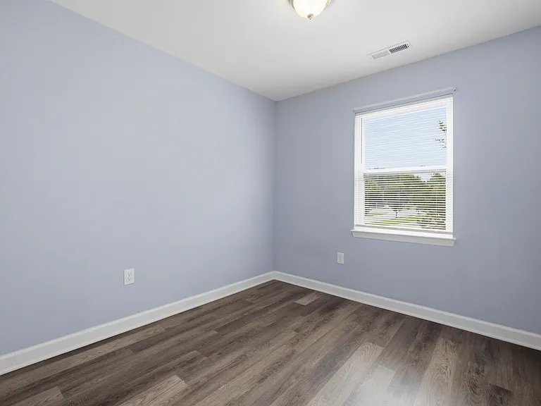 398 Harry S Truman Dr — Photo 15