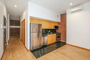 Rented by Sapo Group