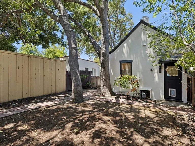 762 Hamilton Ave — Photo 15