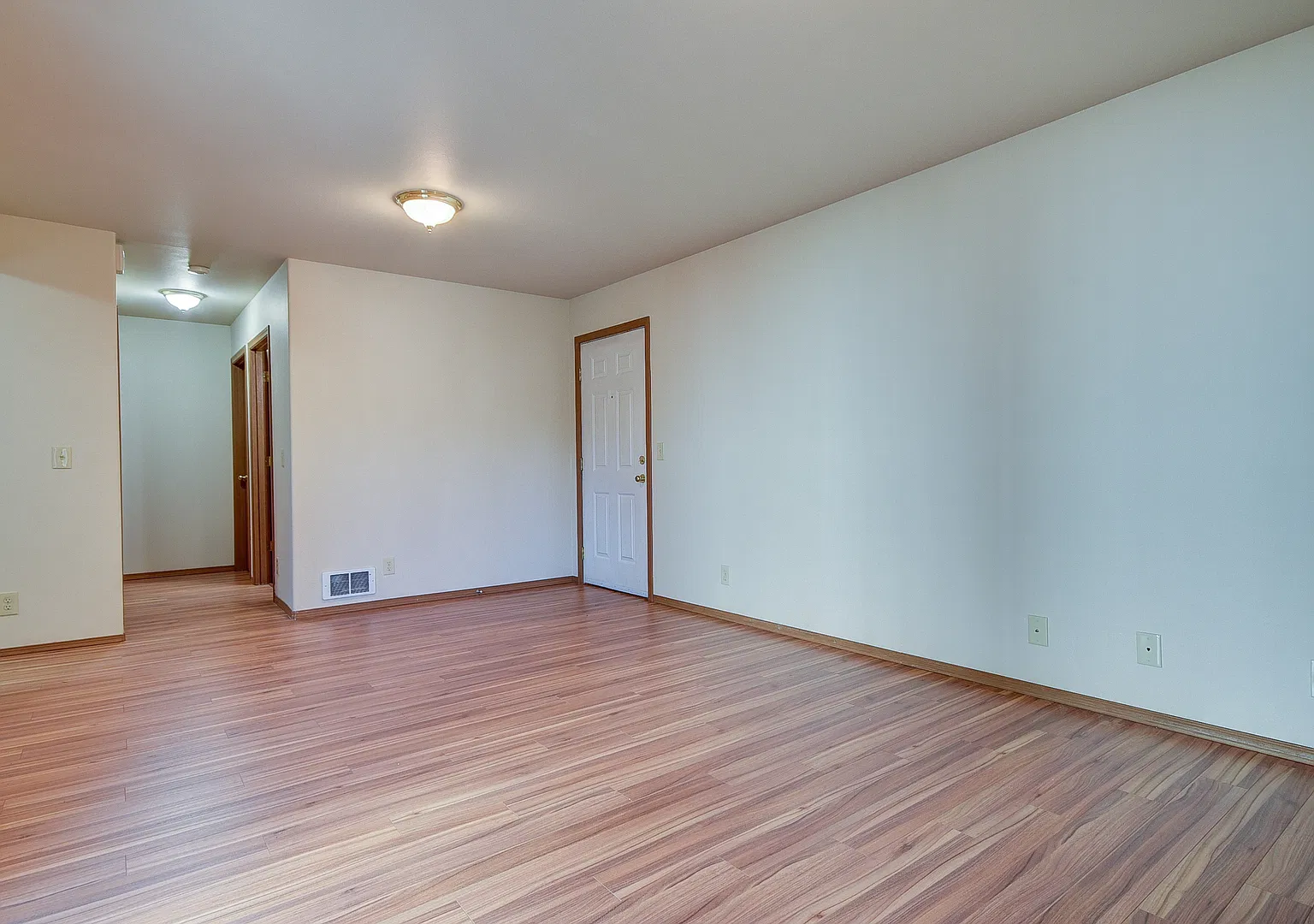 M0833 Arbor Terrace Condo's — Photo 4