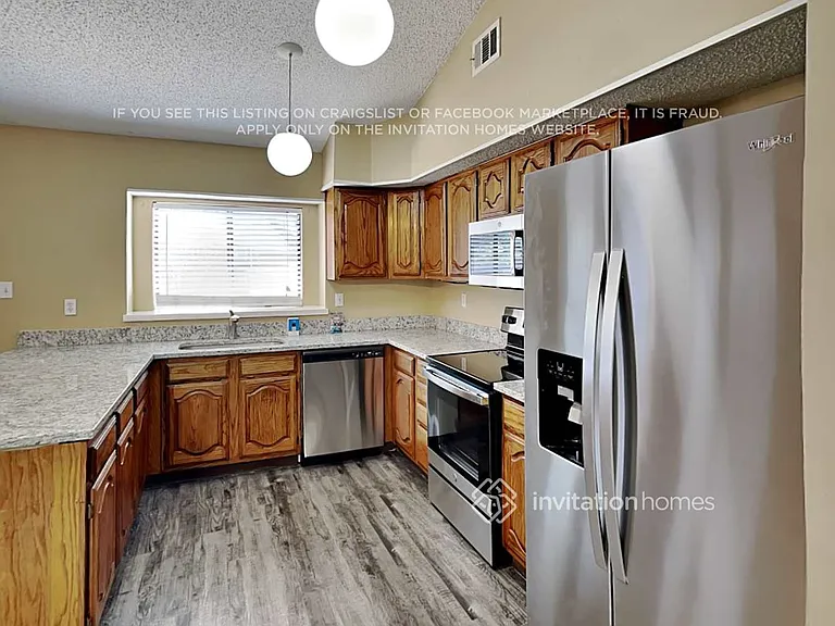 1028 Twin Falls Dr — Photo 10