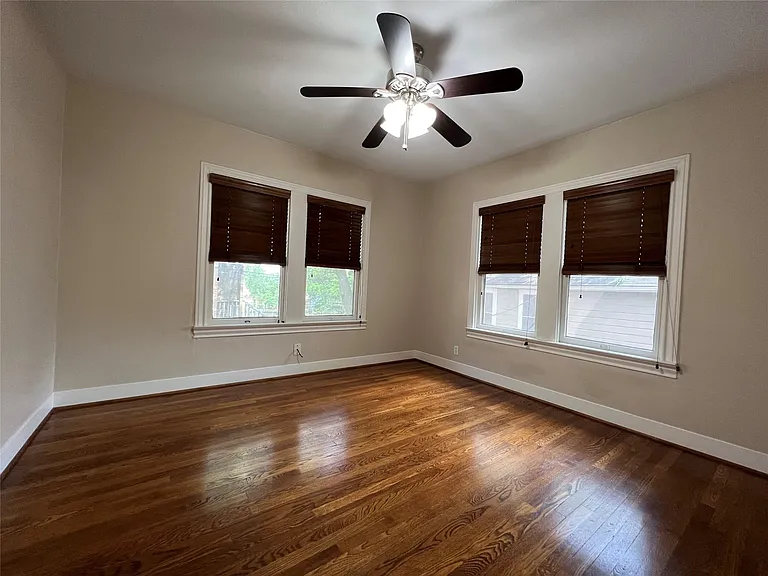 4410 Pease St #2 — Photo 7