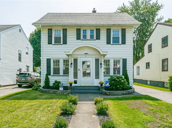 71 Catalpa Rd, Rochester, NY 14617