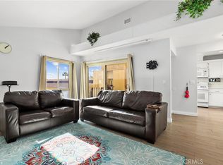 5475 Twin Lakes Dr, Cypress, CA 90630