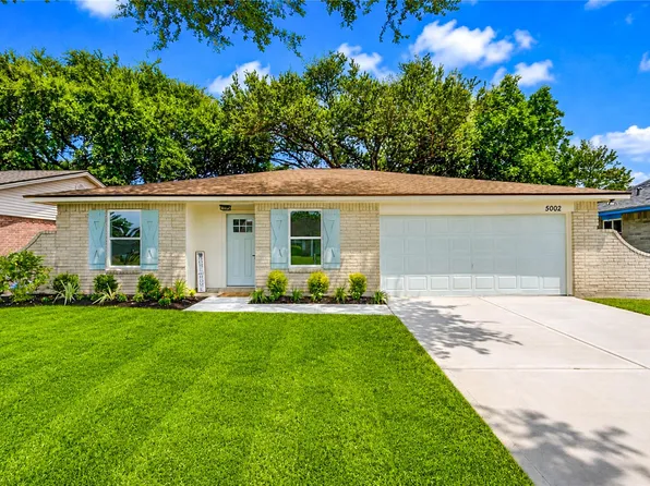 5002 Meadow Place Dr, La Porte, TX 77571