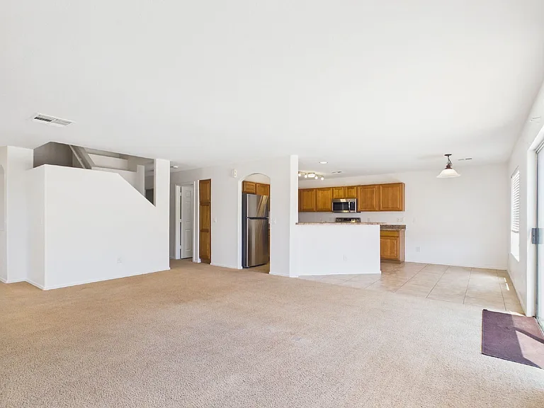 1661 W Harding Ave — Photo 5