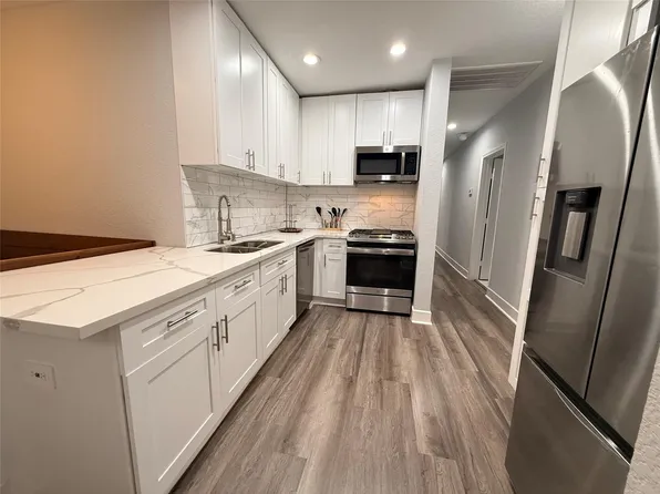 7334 Texas St, Houston, TX 77011