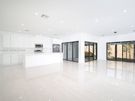 4th image of 11130 SW 143rd Pl