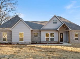 210 Rowell Rd, Coldwater, MS 38618