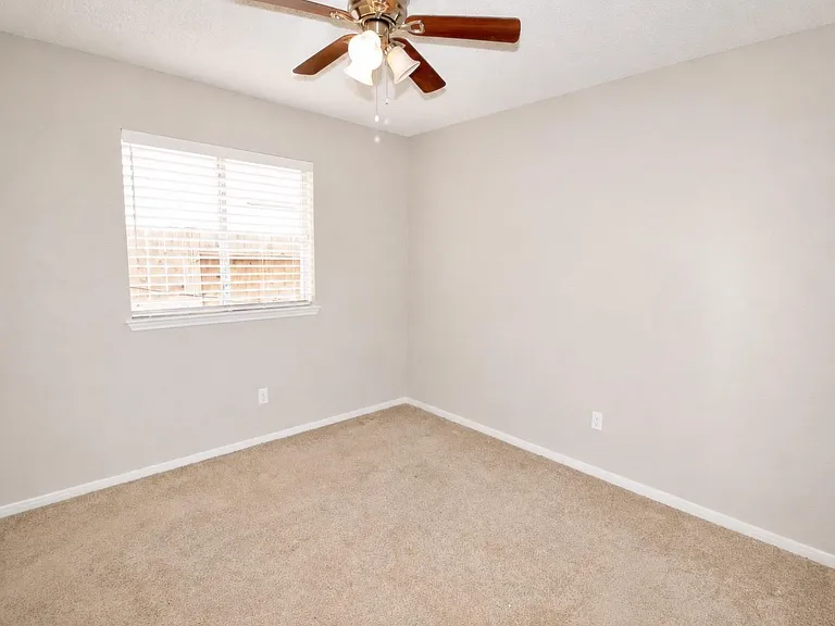 4515 Texas Trl — Photo 12