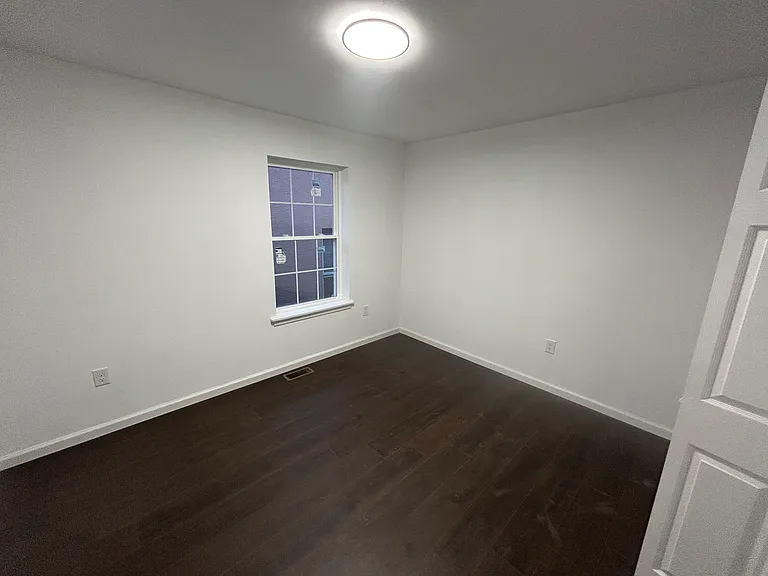 2821 Arctic Ave — Photo 6