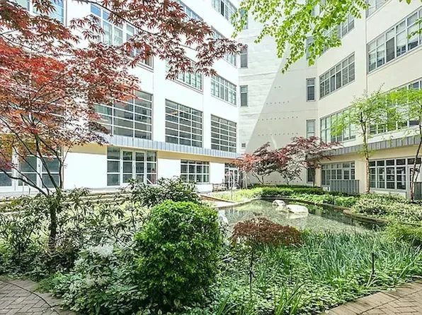 27-28 Thompson Avenue image 15 of 17