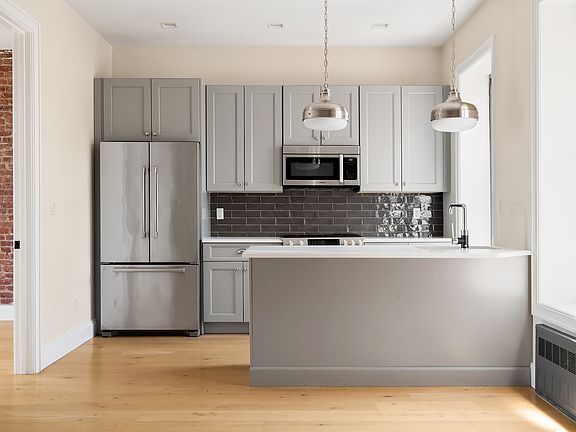 3rd image of 1151 Dean St APT 2C