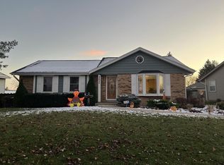 9625 W Goodrich Ave, Milwaukee, WI 53224