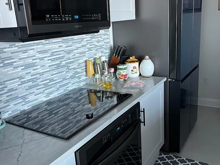 241 Riverside Dr #2206 — Photo 18