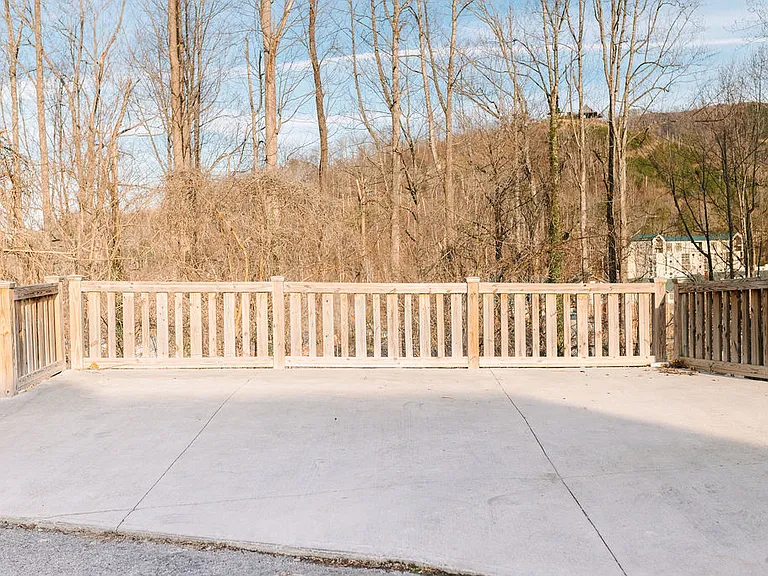 327 E Holly Ridge Rd — Photo 27