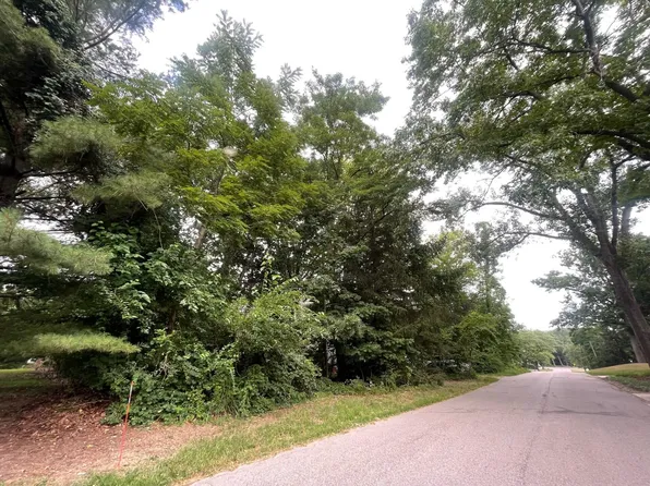 114 S Bronson St, New Buffalo, MI 49117