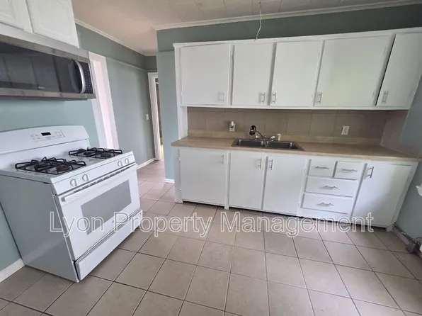 88 Garfield Ave APT 5, Providence, RI 02908