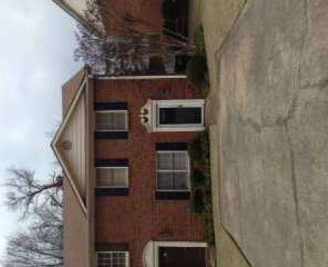2nd image of 5653 Executive Way