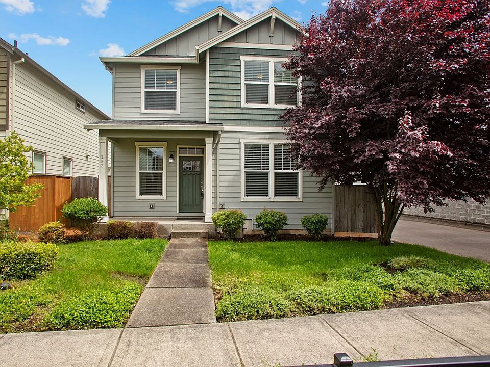 1st image of 253 NE Sloan Way