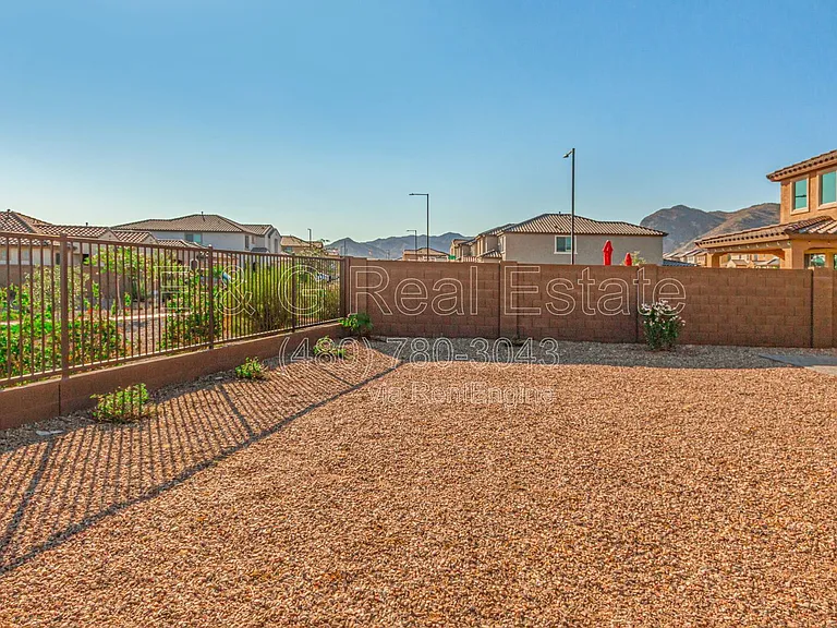 19725 W Rancho Dr — Photo 39