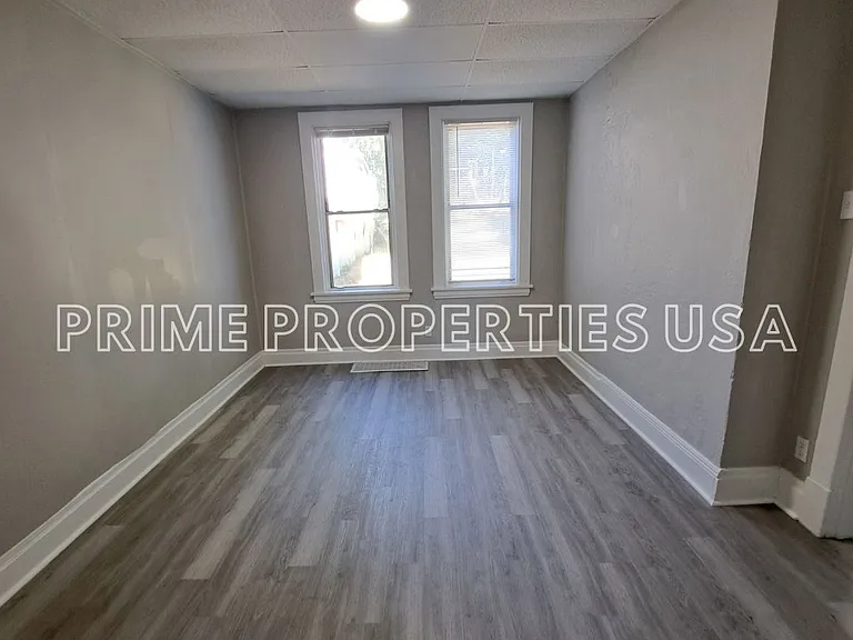 305 Anthony St — Photo 4