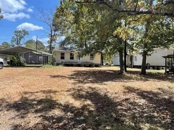 80 Charzanne Dr, Florien, LA 71429